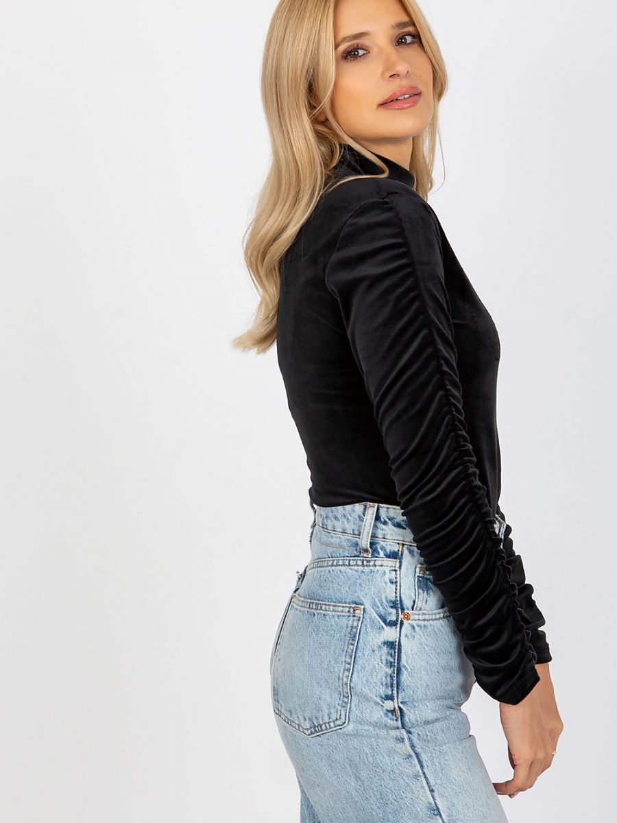 Blouse model 173732 Rue Paris